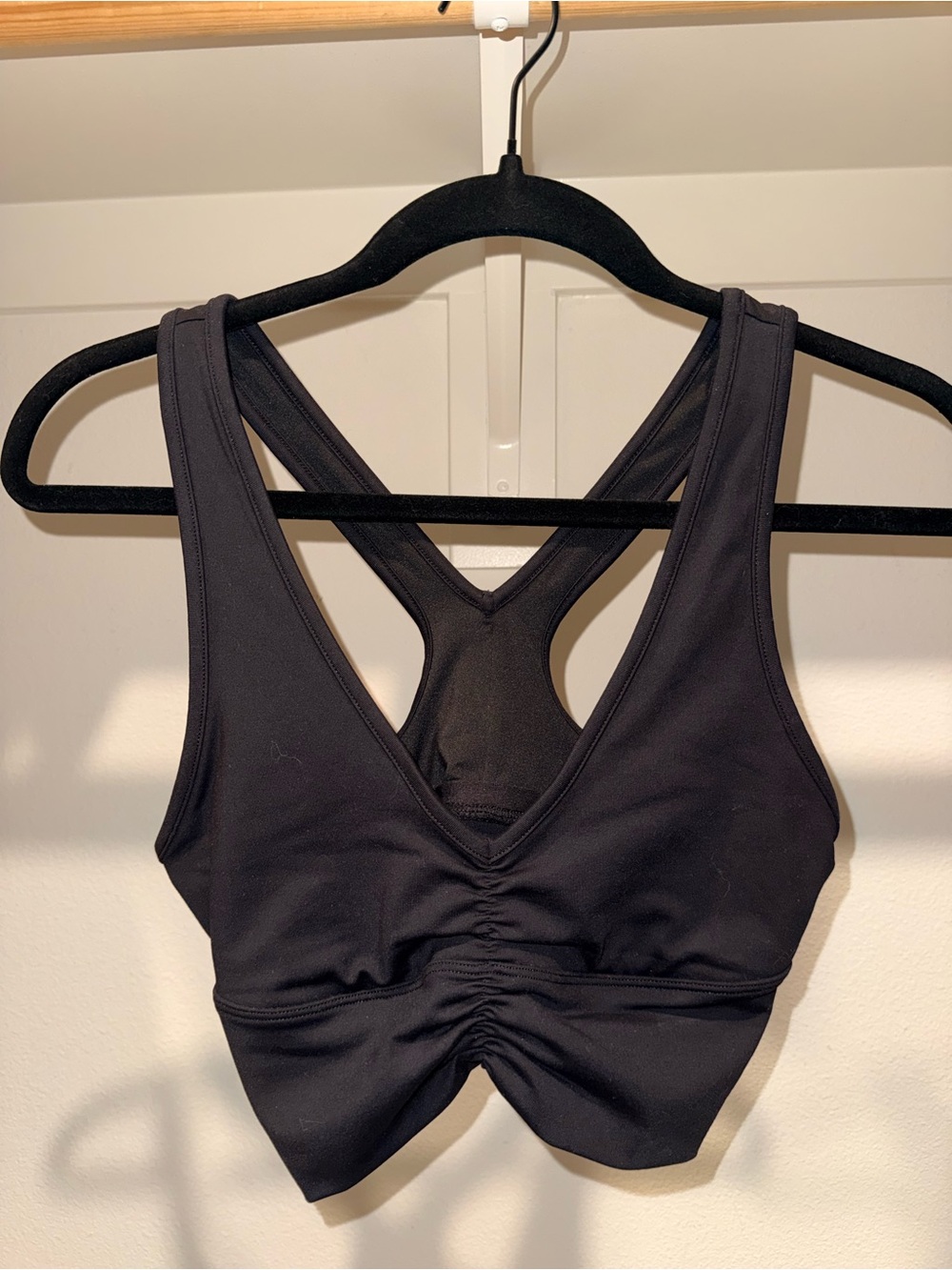 ALO Yoga Black V-Neck Racerback Sports Bra